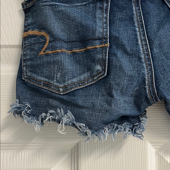 American Eagle Outfitters Women's Dark Blue Ripped Jean Shorts - Picture 9 of 17